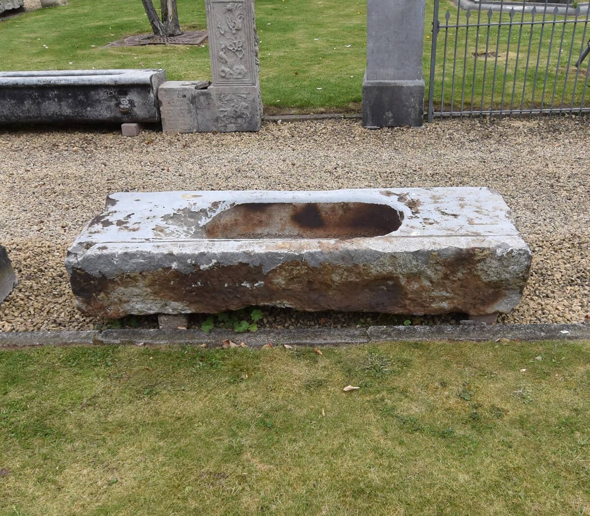 belgisch-hardstenen-trog