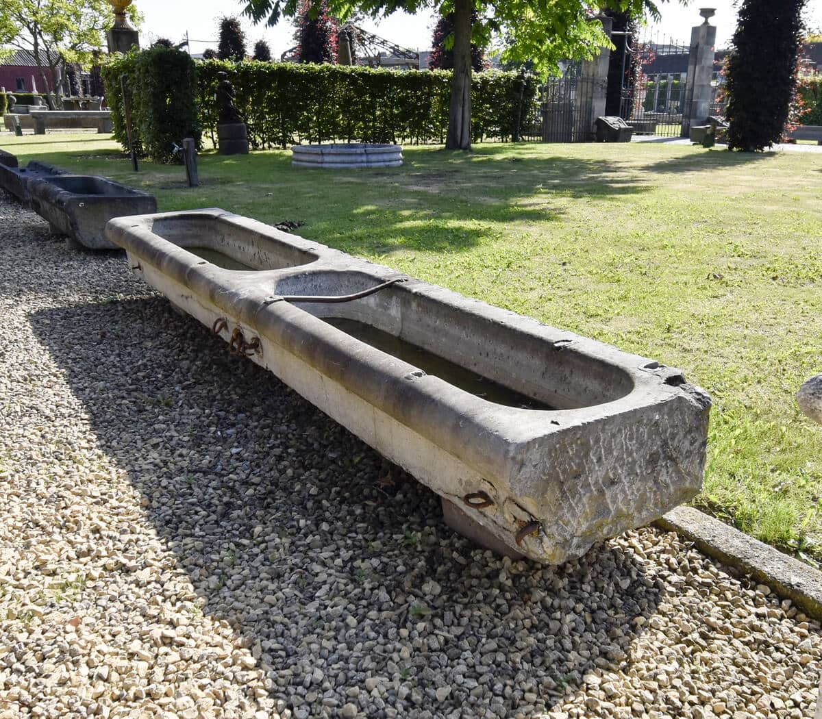 antieke-belgisch-hardstenen-trog