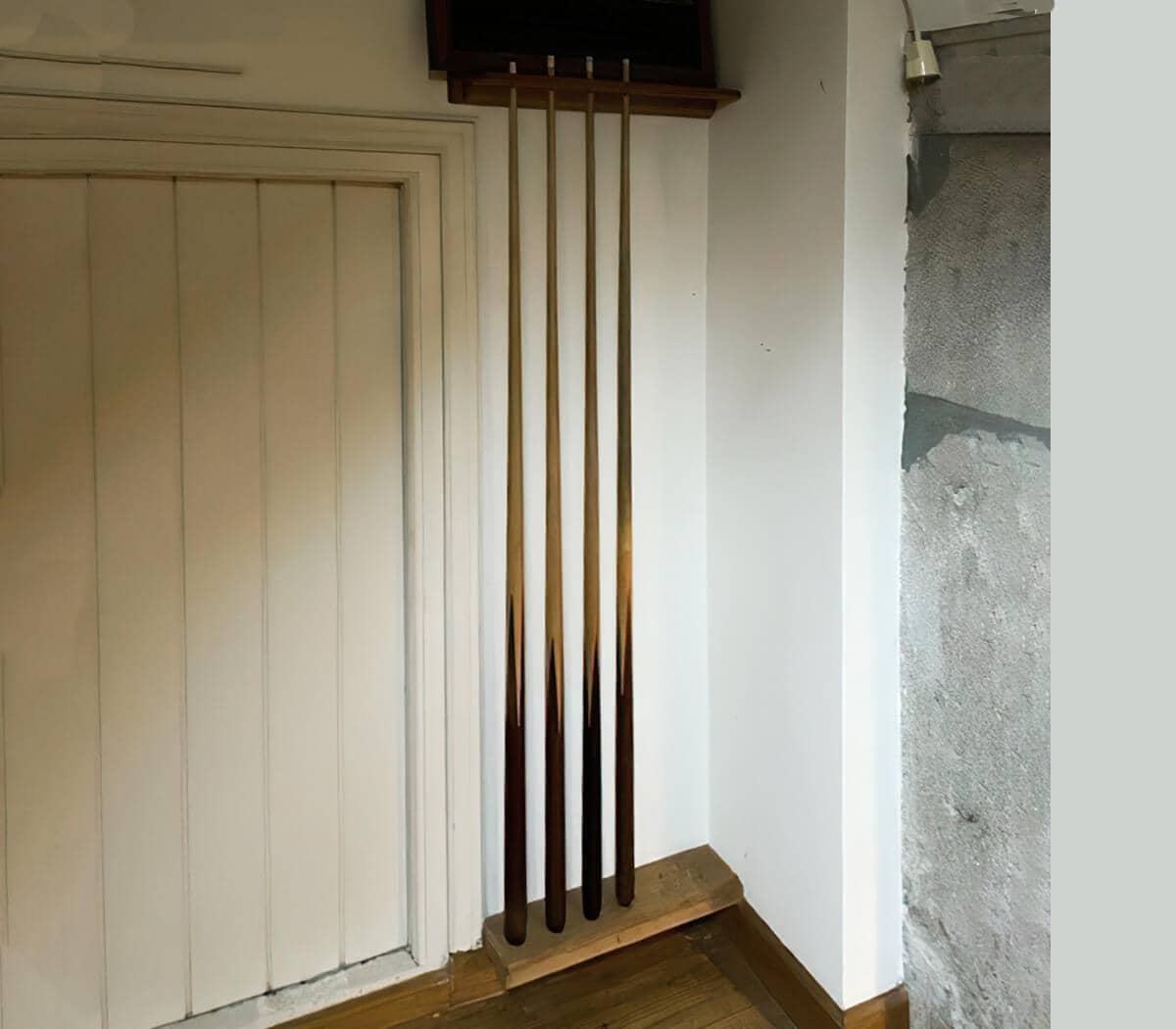 Biljard-met-toebehoren