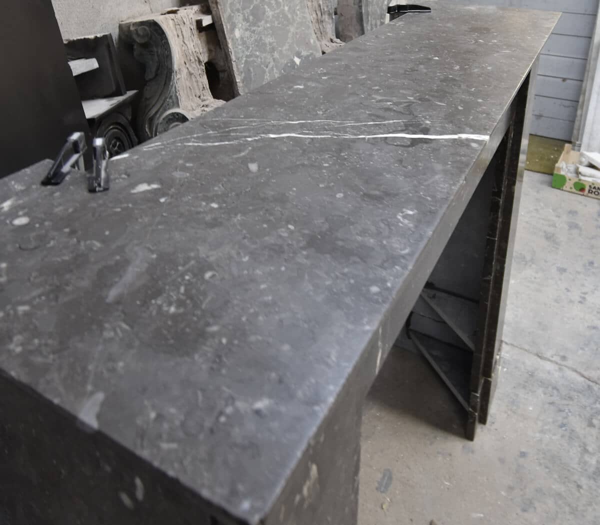 Marmeren-ombouwschouw