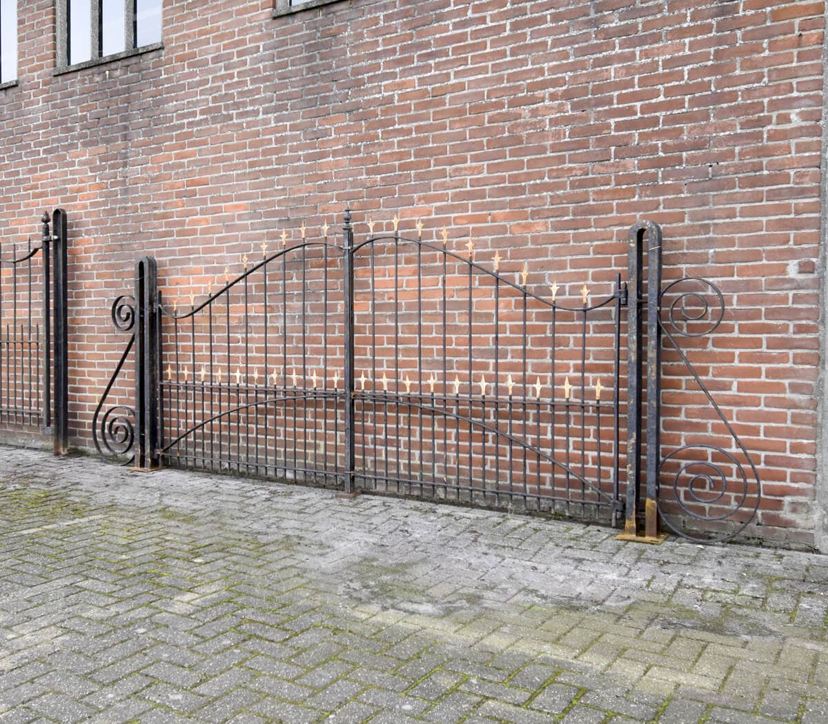 Dubbele-poort-met-poortpalen