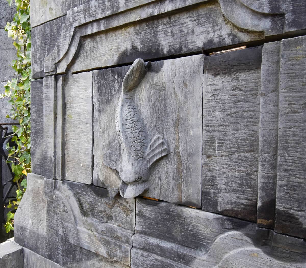 Natuurstenen-wandfontein