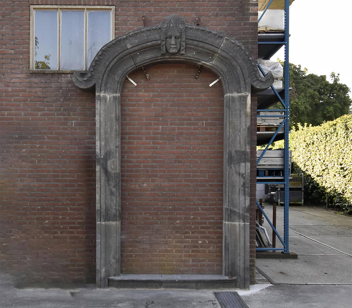 Belgisch-hardstenen-portiek