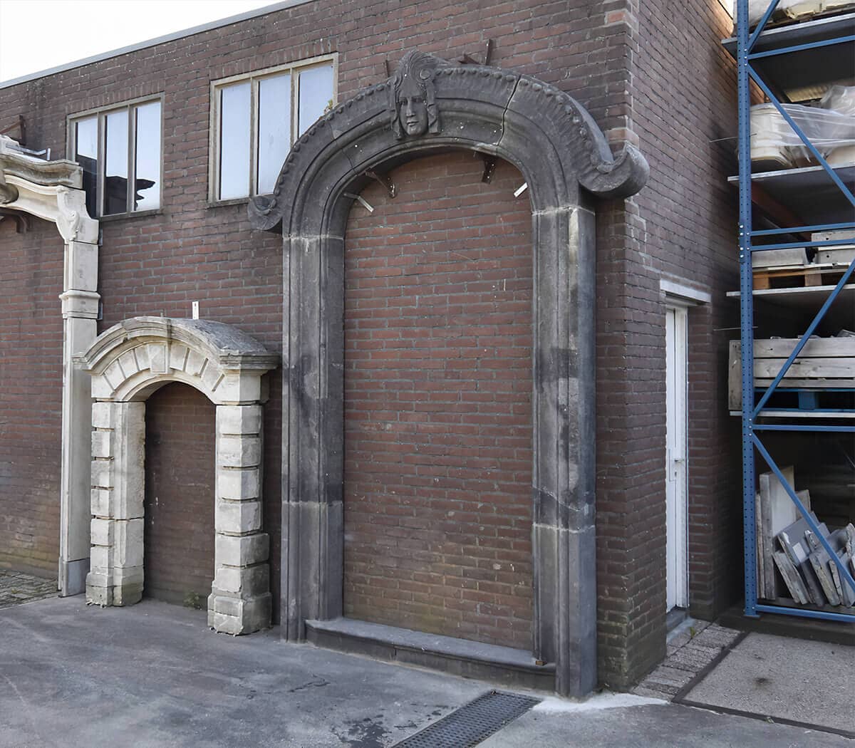 Belgisch-hardstenen-portiek