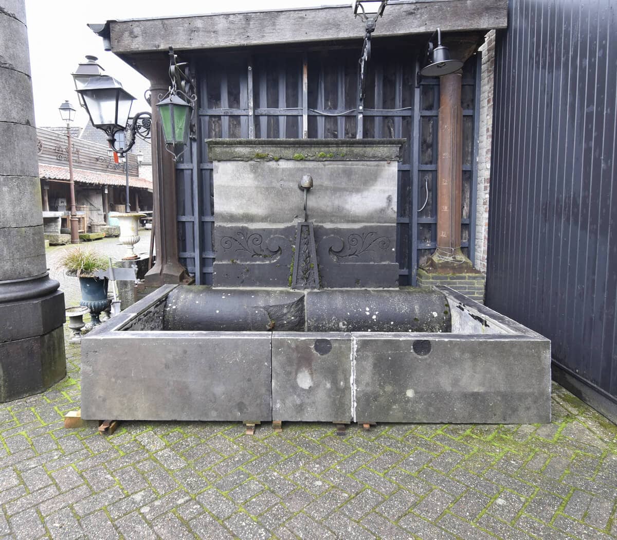 Grote-stenen-wandfontein