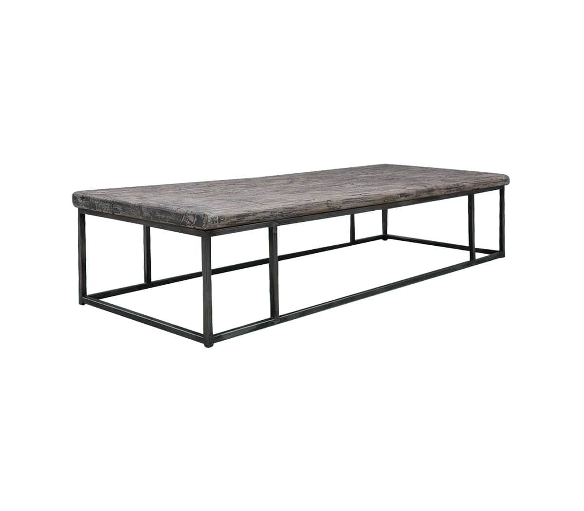 Salontafel-met-ijzeren-onderstel