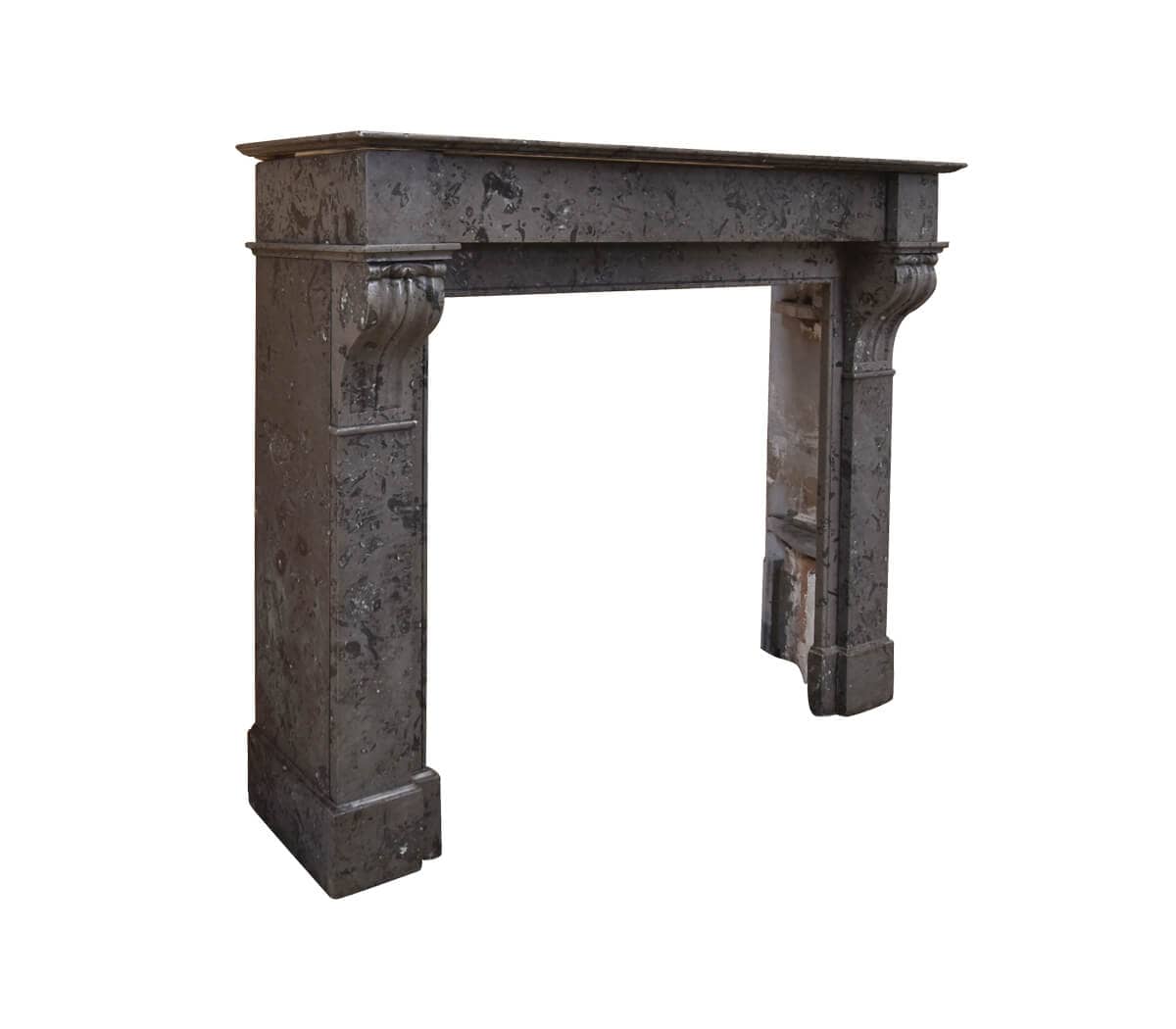 Grijs-marmeren-modillion-voorzetschouw