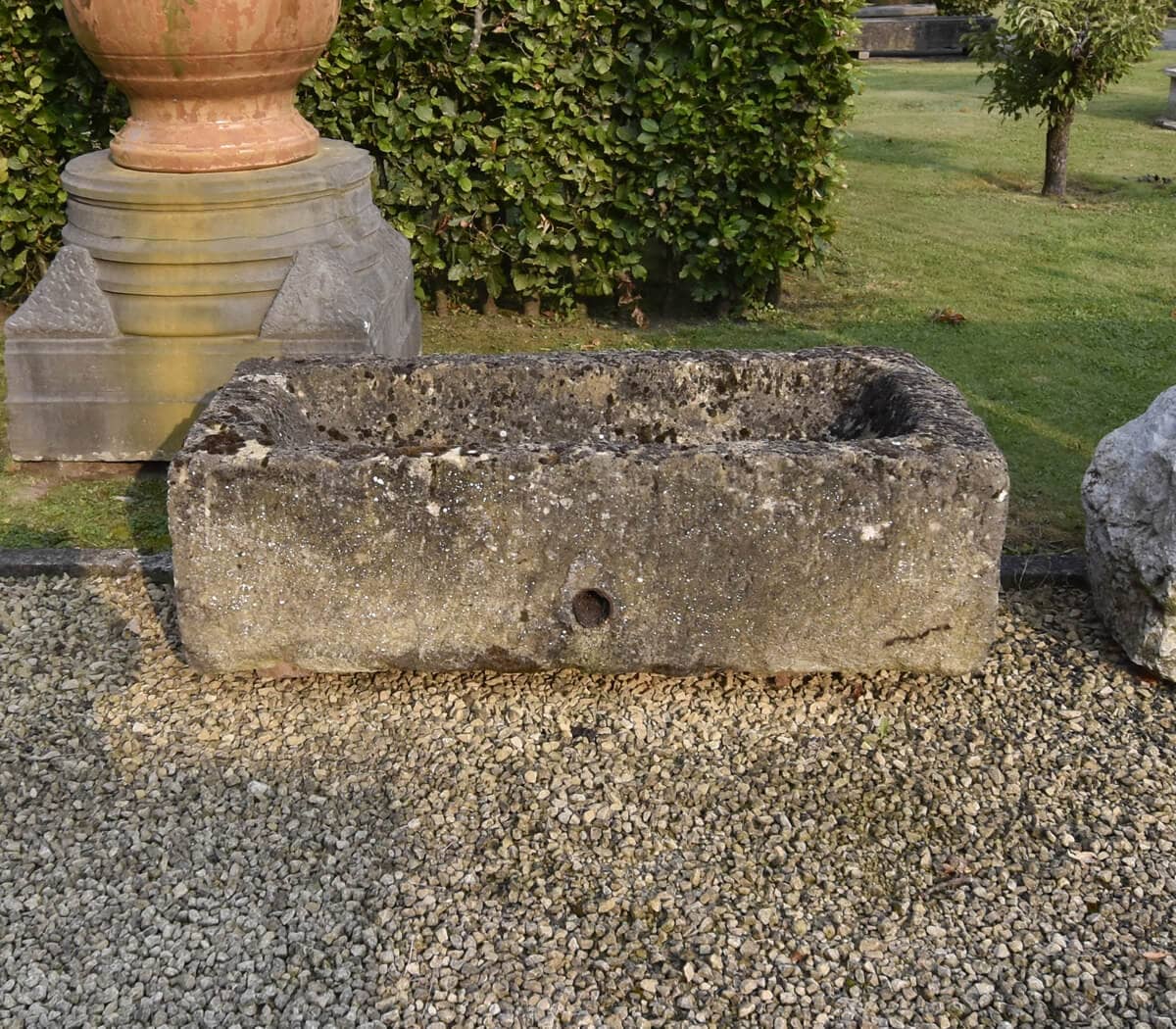 Zandstenen-trog