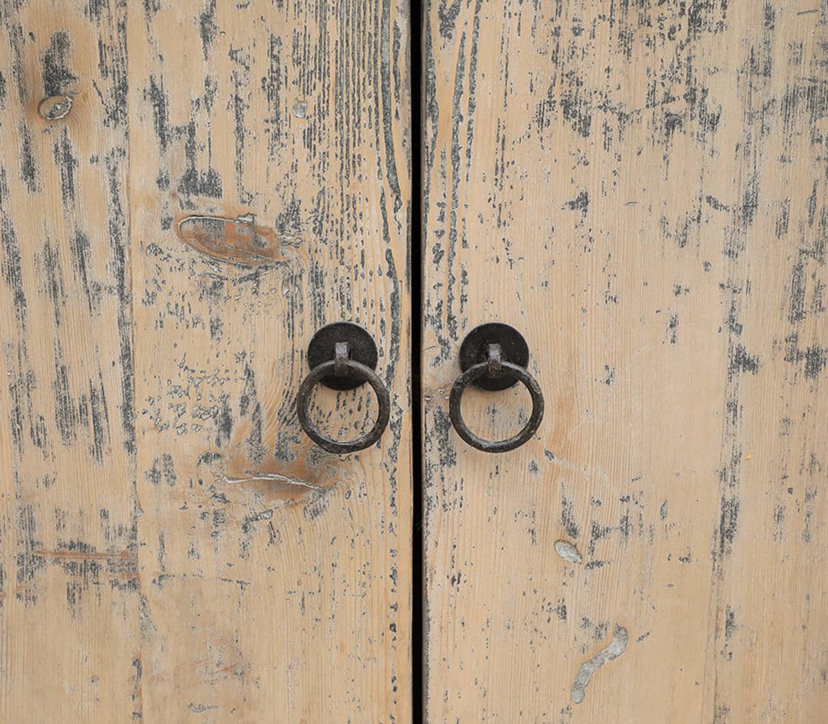 Dressoir-met-deuren-en-lades