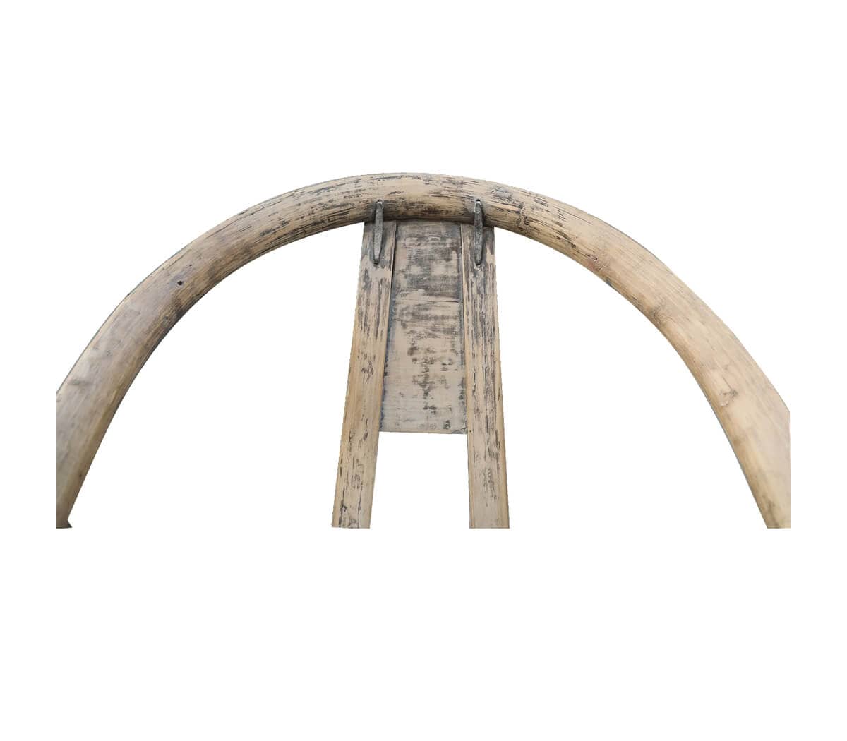 Houten-hoefijzer-stoel