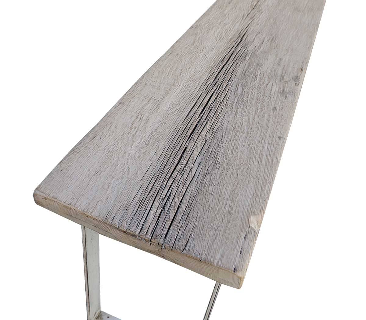 Wandtafel-met-ijzeren-onderstel