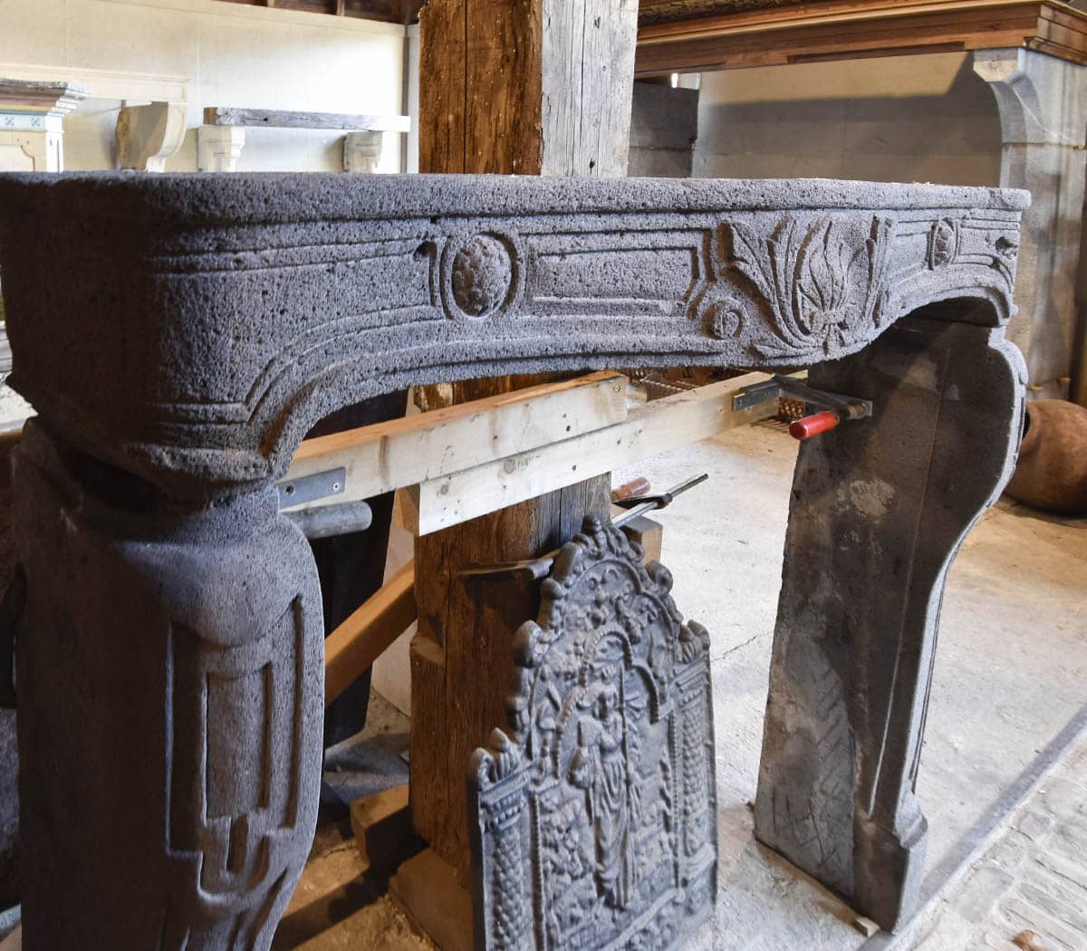 Lavastenen-voorzetschouw