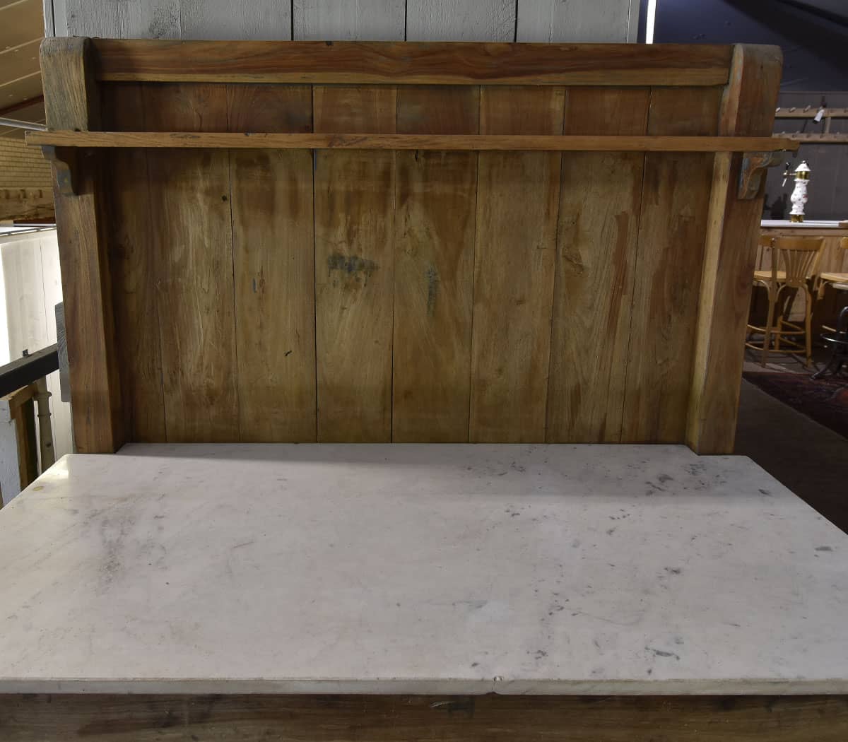 Keukenmeubel-met-marmeren-blad