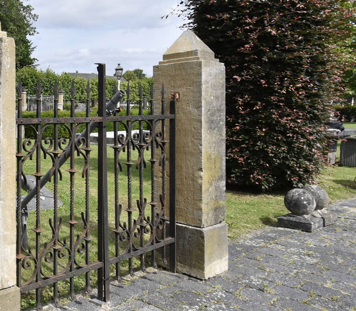 Zandstenen-poortpalen