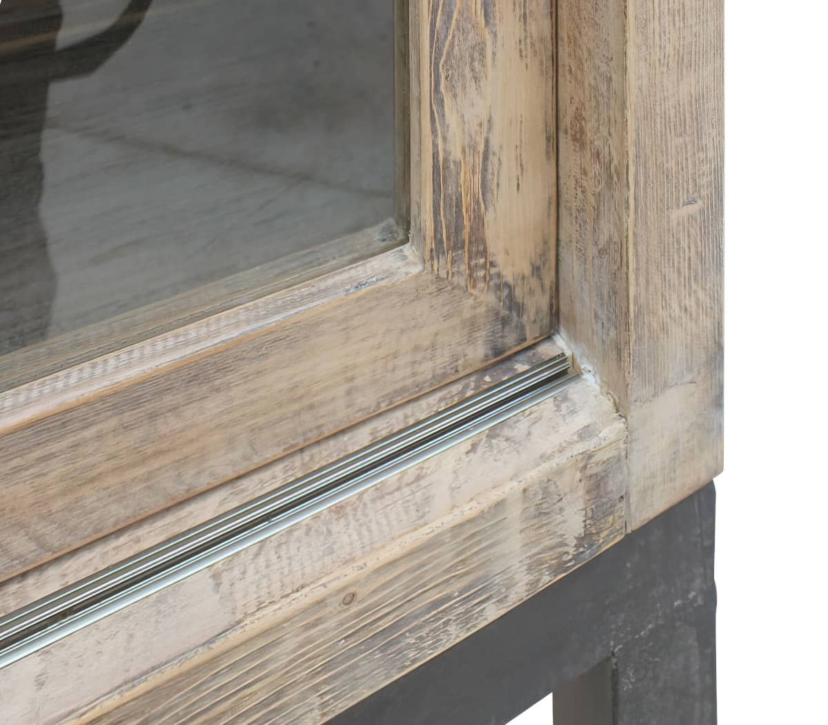 Buffetkast-met-2-deuren-met-glas