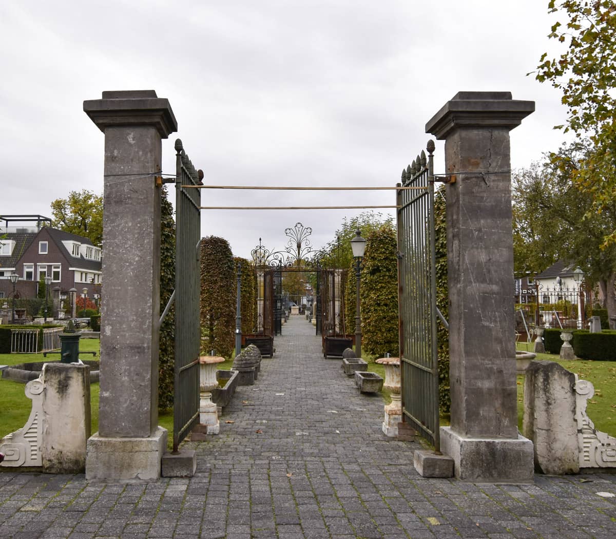 Hardstenen-poortpalen