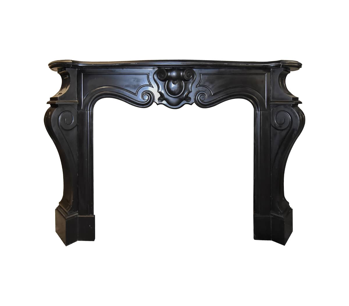Zwart-marmeren-Louis-XV-ombouwschouw