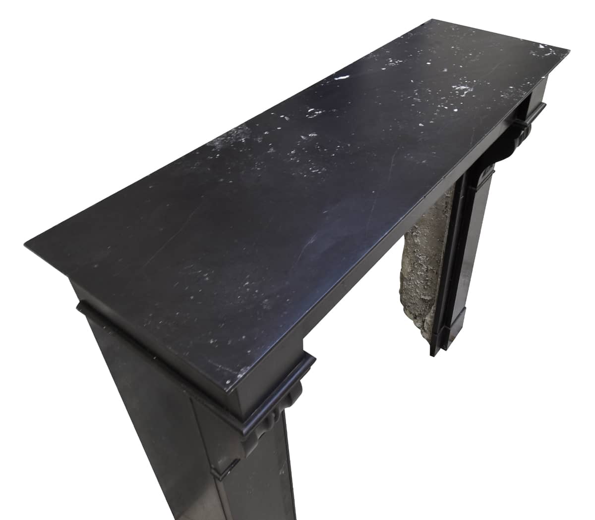 Zwart-marmeren-modillion-voorzetschouw