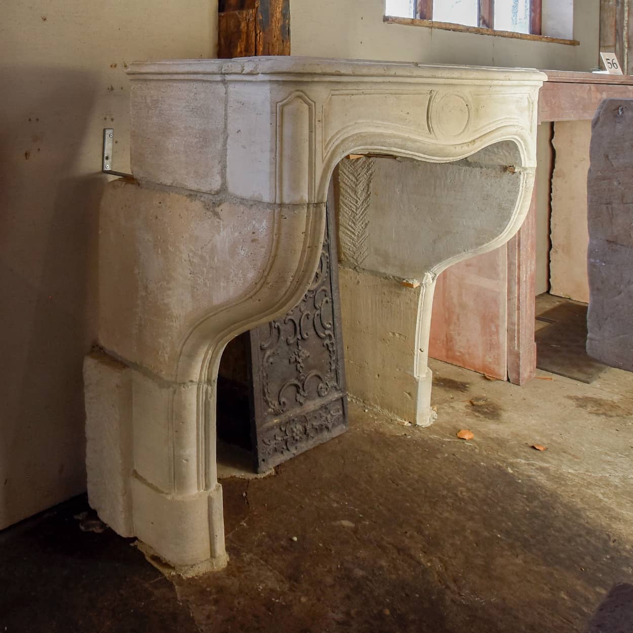 Zandstenen-ombouwschouw