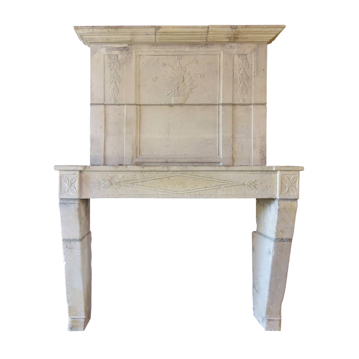 Zandstenen-schouw-met-trumeau