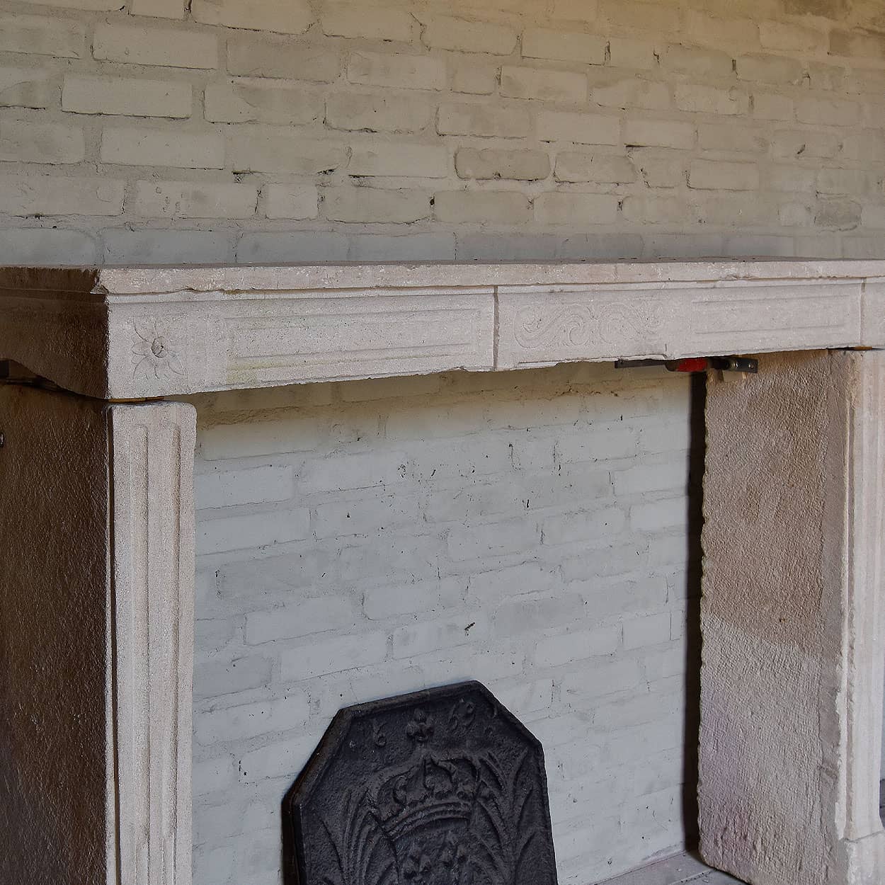 Marmerstenen-Louis-XVI-voorzetschouw