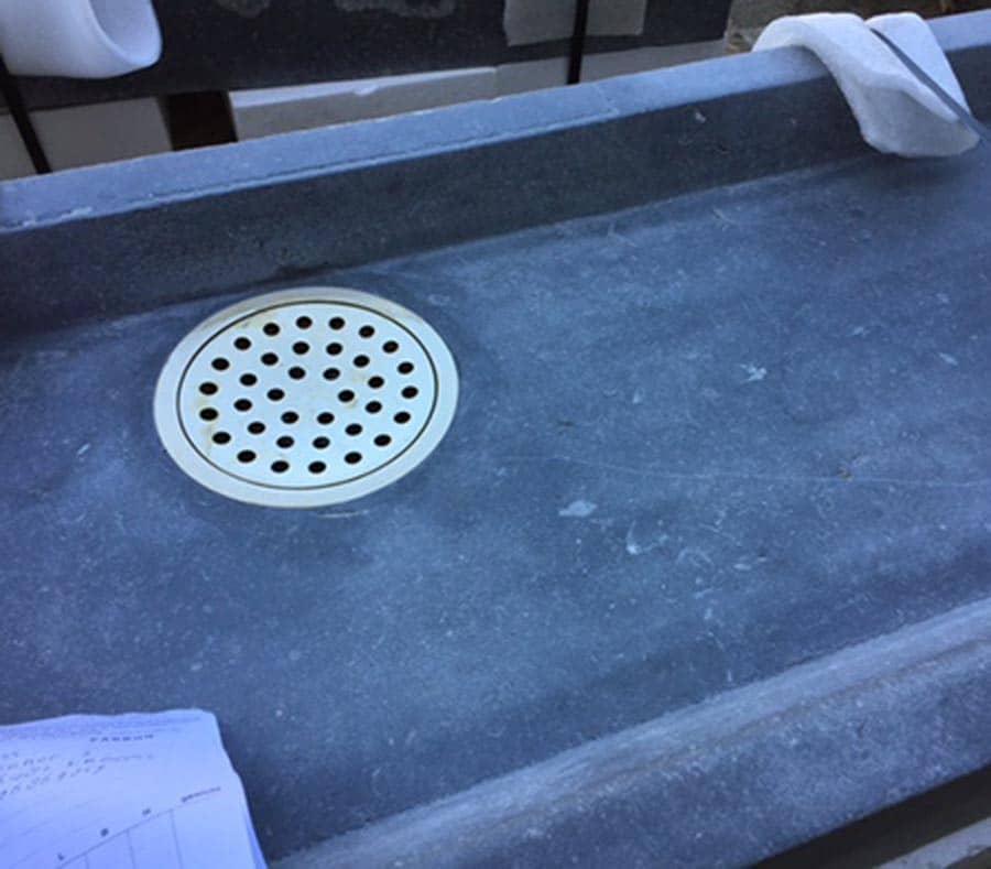 Authentieke-Belgisch-hardstenen-gootsteen-bakken