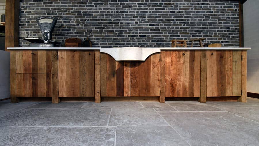 Keukenblok-met-carrara-marmer-blad-en-wasbak