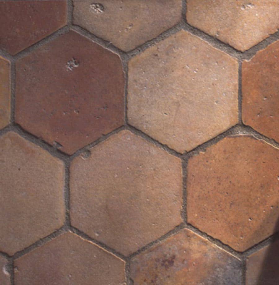 Oude-antieke-plavuizen-honingraat-ofwel-zeskant-plavuizen
