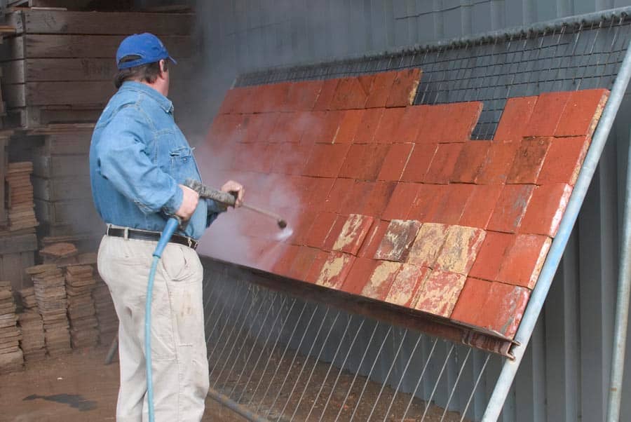 Oude-antieke-plavuizen-rood-genuanceerd-