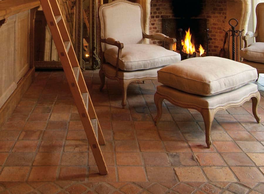 Oude-antieke-plavuizen-zalm-genuanceerd