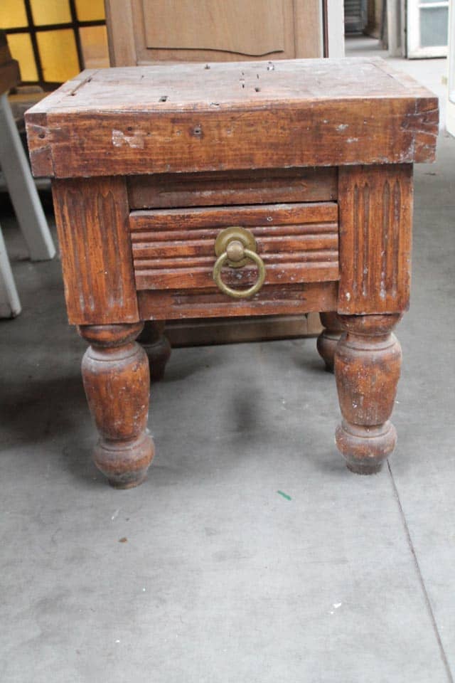 Oude-slagers-hakblok.-Origineel-We-hebben-vele-soorten-en-maten-hierin-kom-kijken-en-zie-de-verschillen