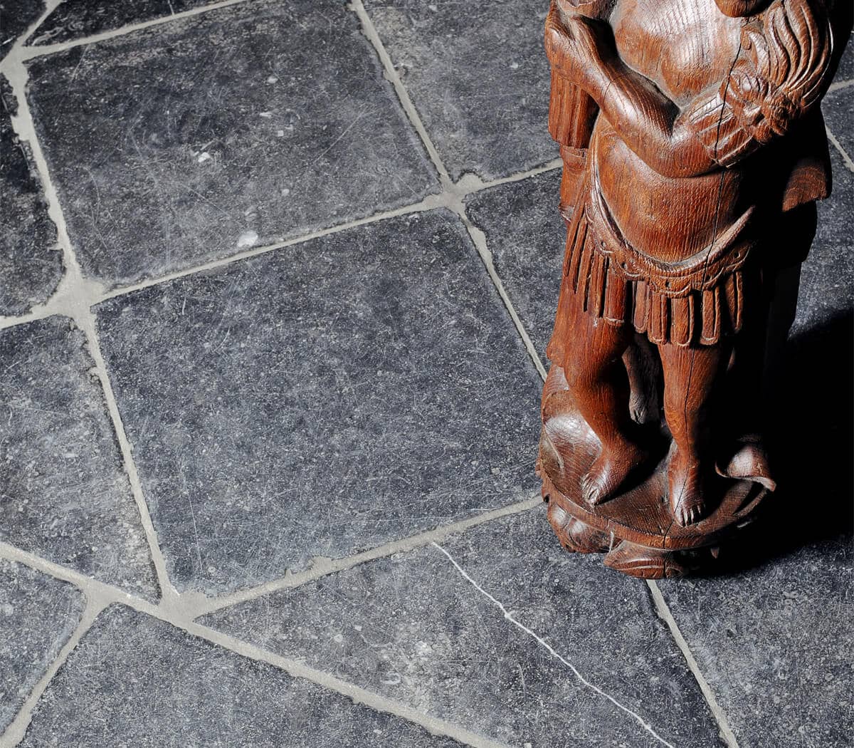 grof-verouderd-belgisch-hardsteen-namur