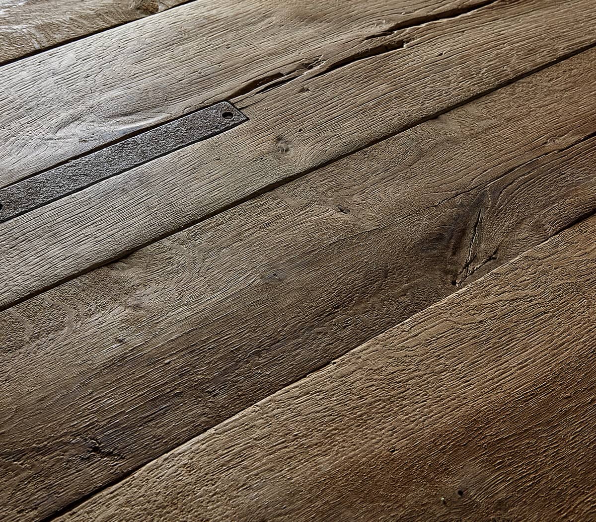 verouderd-eiken-vieux-brun-oude-atelier-planken