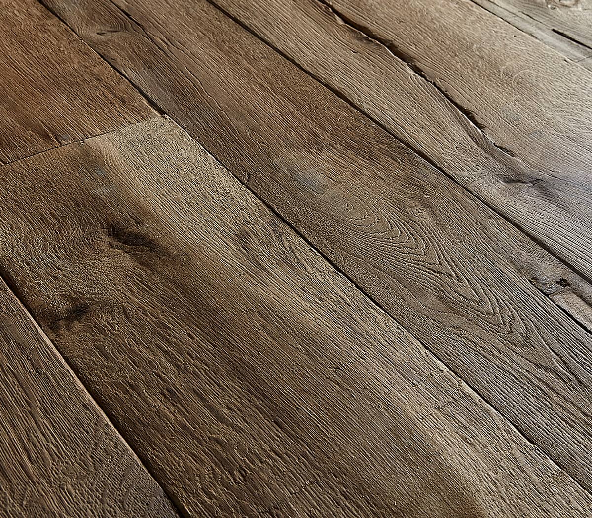 verouderd-eiken-vieux-brun-oude-atelier-vloerdelen