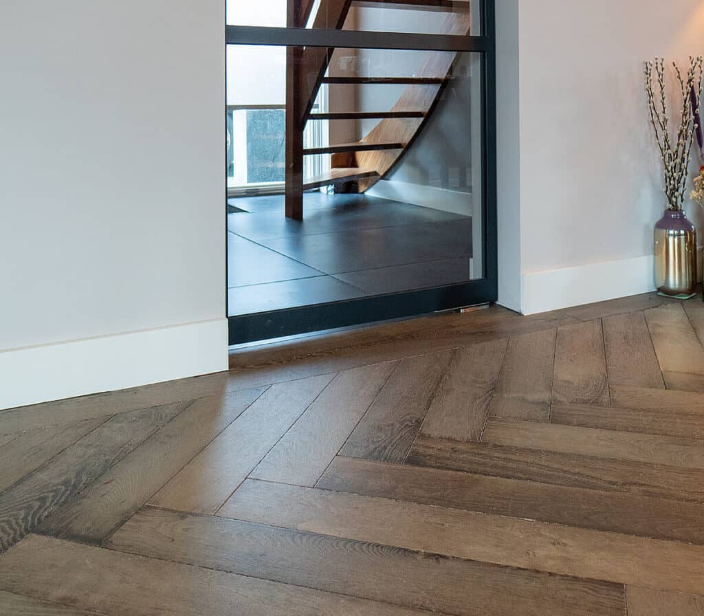 19e-eeuws-verouderd-eiken-visrgaat-parket