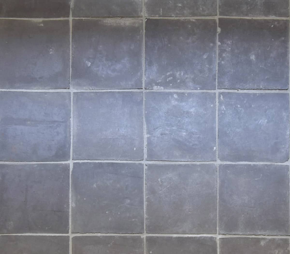 Blauw-bruin-grijze-gesmoorde-plavuizen