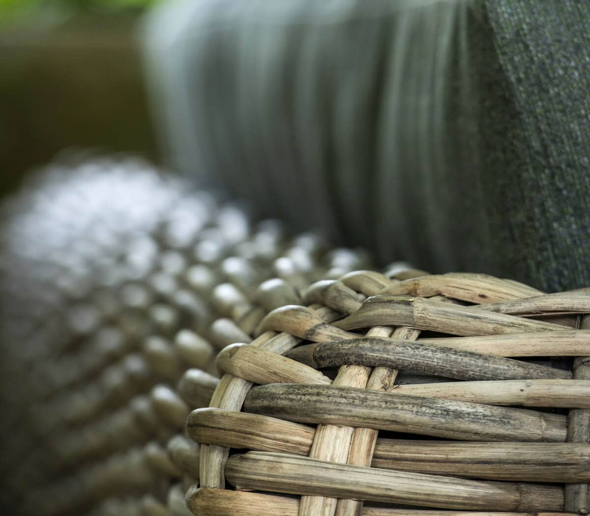 Gommaire-outdoor-fabric-cushion-sofa_doran