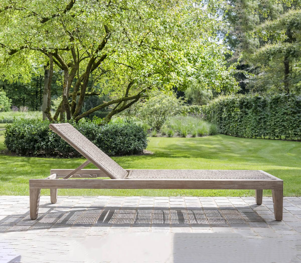 Gommaire-outdoor-teak-furniture-sunlounger_lisa-G404-PE-AW-Belgium