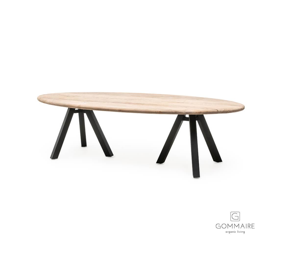 Gommaire-outdoor-teak-furniture-table_samuel
