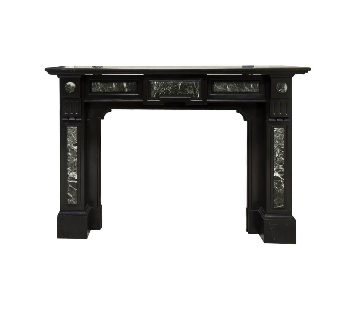 Zwart-marmeren-Noir-de-Mazy-met-grijs-groen-opgelegd-ombouwschouw