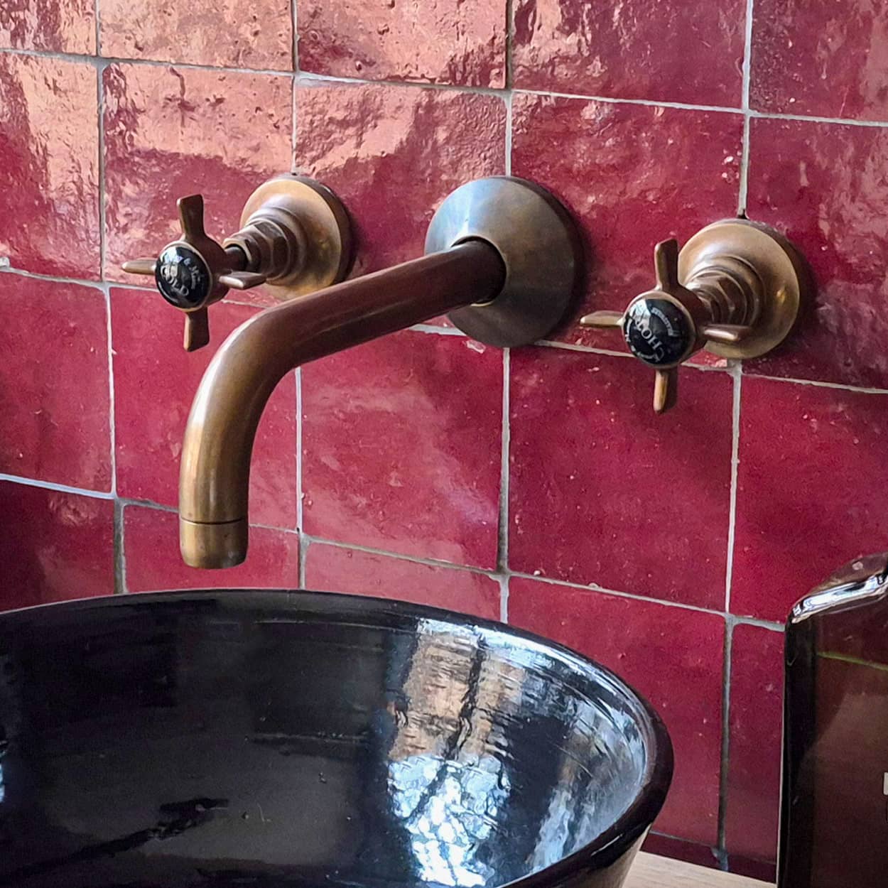 KennyMason-DISCOVERY-3-hole-wall-mixer