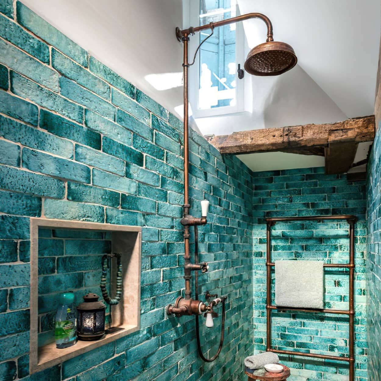 KennyMason-DISCOVERY-douche-met-handdouche