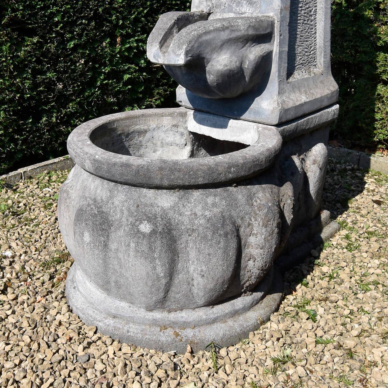 Natuurstenen-fontein